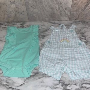 Used infants new born outfit